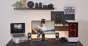 Streaming &  Content  Creation